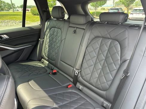 Used 2026 BMW X5 xDrive40i AWD/4WD image 32