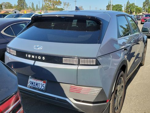 Used 2024 Hyundai Ioniq 5 SE RWD image 5