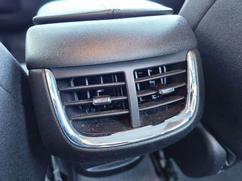 Used 2023 Chevrolet Malibu LT FWD image 28