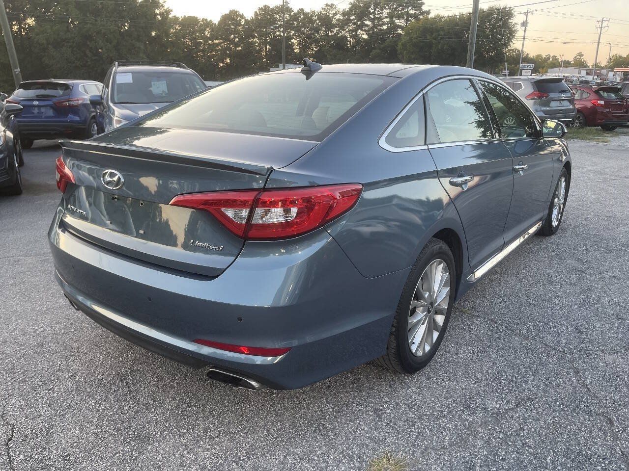 Used 2015 Hyundai Sonata Limited w/ Option Group 06 FWD image 5