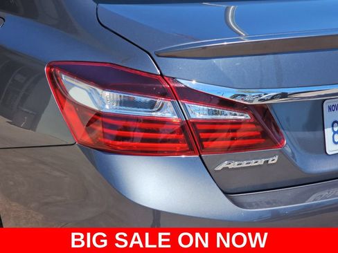 Used 2017 Honda Accord Sport image 39