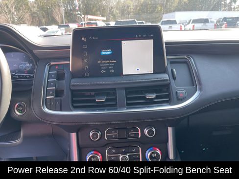 Used 2024 GMC Yukon XL SLT w/ SLT Luxury Package image 17