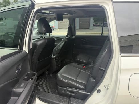 Used 2017 Honda Pilot Elite image 31