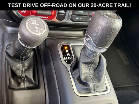 New 2026 Jeep Gladiator Mojave image 17