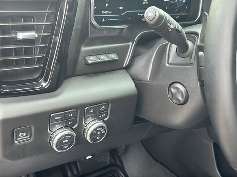 Certified 2025 GMC Sierra 1500 AT4 w/ AT4 Premium Package AWD/4WD image 26