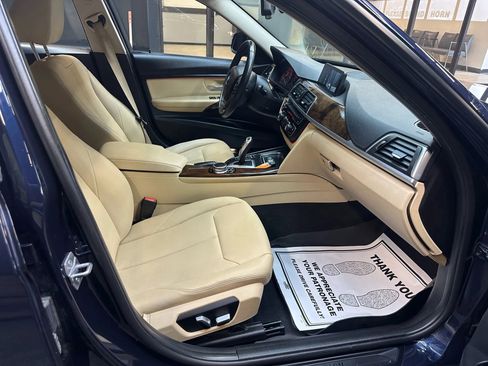 Used 2017 BMW 320i xDrive Sedan image 31