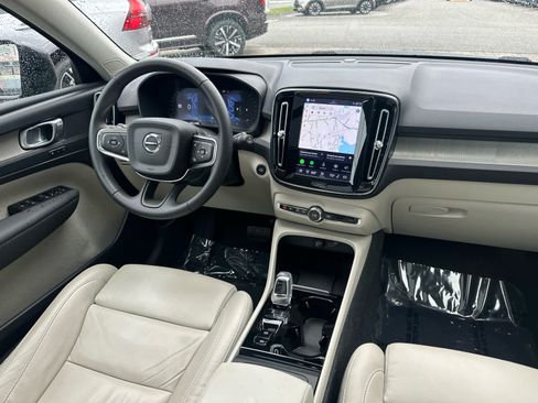 Used 2023 Volvo XC40 B5 Plus w/ Protection Package Premier AWD/4WD image 41