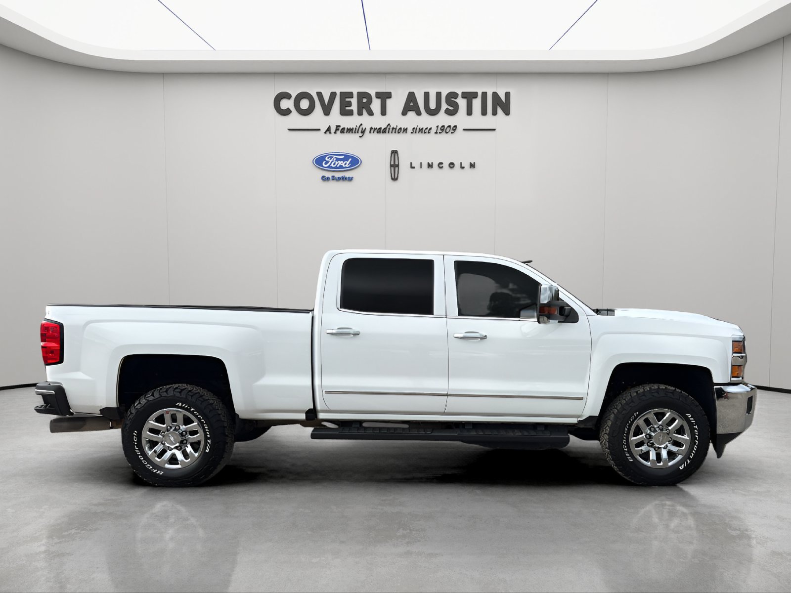 Used 2019 Chevrolet Silverado 2500 LTZ w/ Duramax Plus Package AWD/4WD image 6