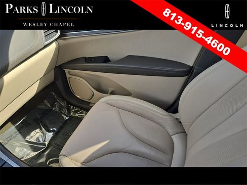 Certified 2019 Lincoln Nautilus Select image 14