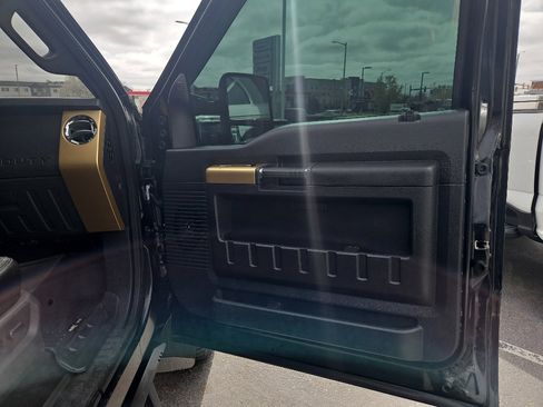 Used 2015 Ford F350 Lariat w/ Lariat Ultimate Package image 9