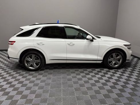 Used 2025 Genesis GV70 3.5T Sport AWD/4WD image 7