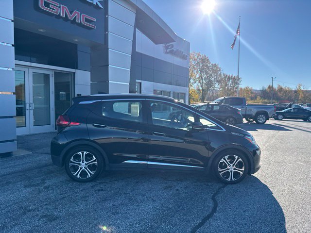 Used 2020 Chevrolet Bolt Premier w/ Infotainment Package FWD image 8