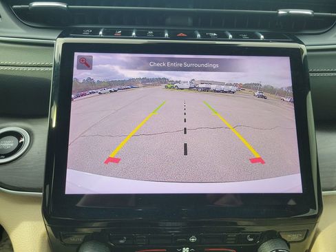 Used 2024 Jeep Grand Cherokee L Limited image 22