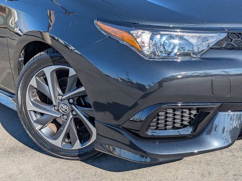 Used 2017 Toyota Corolla iM image 10