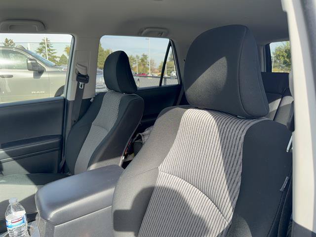 Used 2022 Toyota 4Runner SR5 AWD/4WD image 5