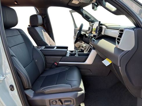 New 2026 Toyota Tundra Limited AWD/4WD image 11