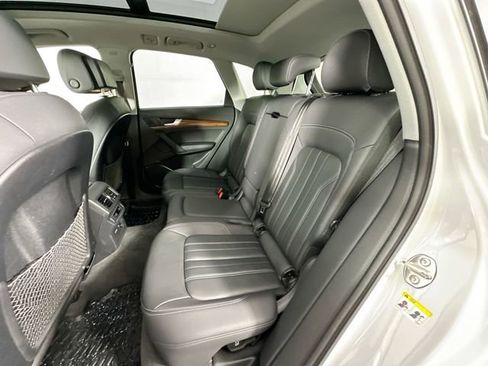 Used 2022 Audi Q5 2.0T Premium Plus w/ Premium Plus Package image 25