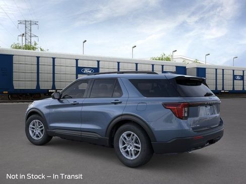 New 2026 Ford Explorer Active AWD/4WD image 4