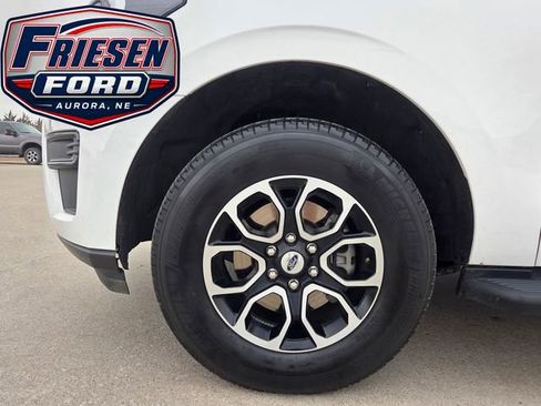 Used 2024 Ford Expedition Max XLT AWD/4WD image 8