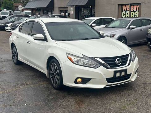 Used 2016 Nissan Altima 2.5 SL FWD image 1