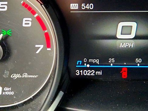 Used 2022 Alfa Romeo Stelvio Ti image 14