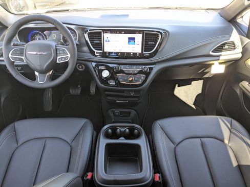 New 2026 Chrysler Pacifica Select FWD image 14