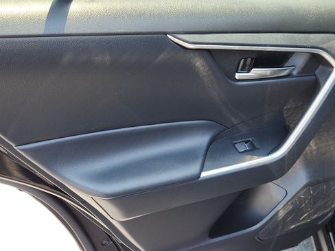 Certified 2024 Toyota RAV4 XLE FWD image 21