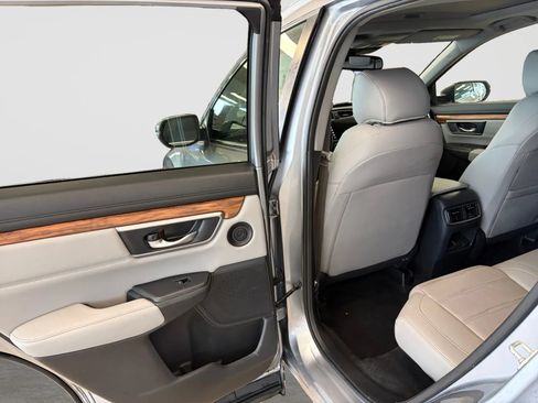 Used 2019 Honda CR-V Touring image 14