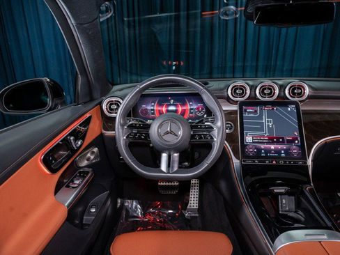 Certified 2023 Mercedes-Benz GLC 300 image 17