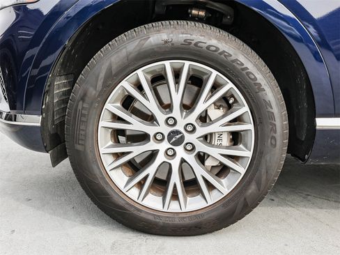 Used 2025 Genesis GV80 2.5T Standard image 9