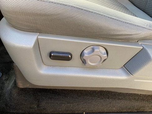 Used 2014 Ford F150 XLT w/ Equipment Group 302A Luxury image 18