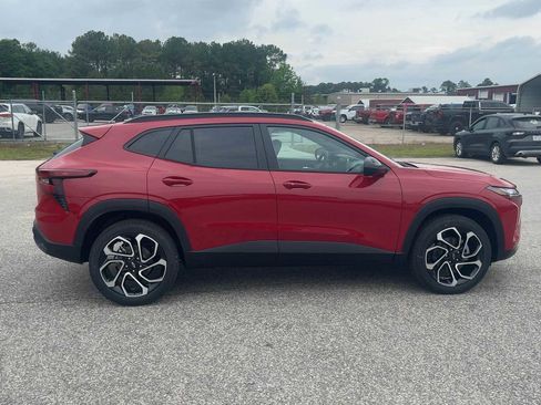New 2026 Chevrolet Trax RS w/ Driver Confidence Package FWD image 7
