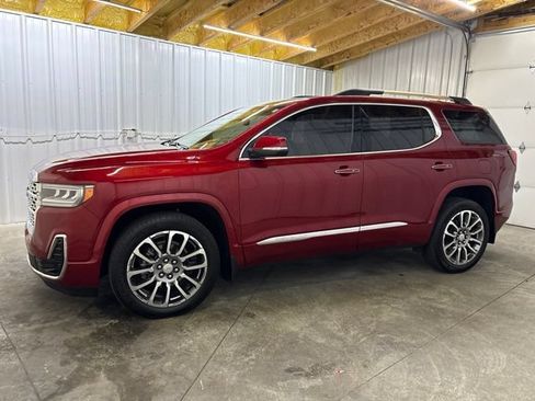 Used 2023 GMC Acadia Denali w/ Denali Technology Package AWD/4WD image 4