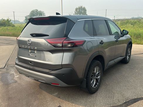 Used 2023 Nissan Rogue S AWD/4WD image 5