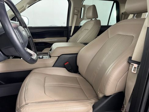 Used 2024 Ford Expedition Max Limited AWD/4WD image 32