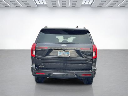 New 2025 Ford Expedition Max Platinum w/ Stealth Performance Package