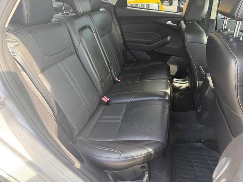 Used 2014 Ford Focus SE w/ Equipment Group 201A FWD image 13