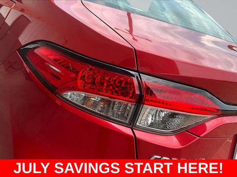Used 2020 Toyota Corolla LE FWD image 23