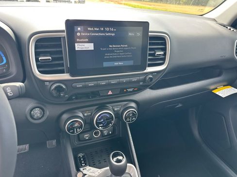 New 2026 Hyundai Venue SEL FWD image 28