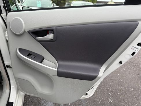 Used 2010 Toyota Prius Four image 28