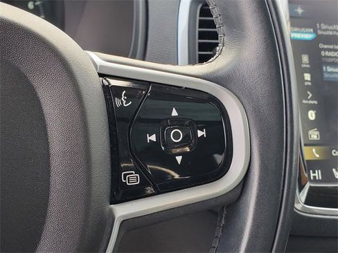Used 2021 Volvo XC90 T6 Momentum w/ Climate Package image 20