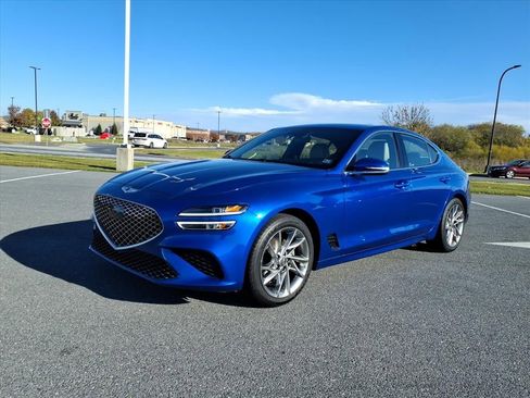 Used 2022 Genesis G70 2.0T image 1