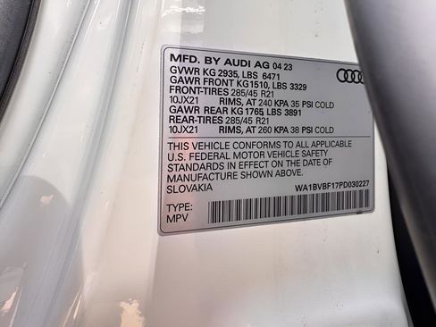 Used 2023 Audi Q8 Premium Plus AWD/4WD image 28