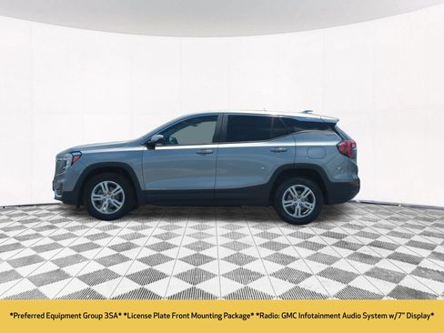 Used 2024 GMC Terrain SLE AWD/4WD image 2