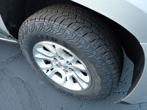 Used 2019 GMC Yukon XL SLT image 10