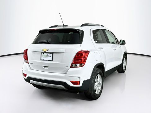 Used 2019 Chevrolet Trax LT w/ LT Convenience Package FWD image 9