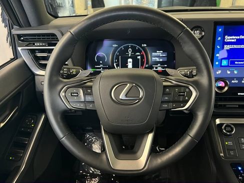 Used 2026 Lexus GX 550 AWD/4WD image 40