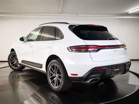 Certified 2023 Porsche Macan AWD/4WD image 3