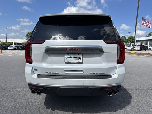 Used 2023 GMC Yukon XL Denali w/ Max Trailering Package AWD/4WD image 9
