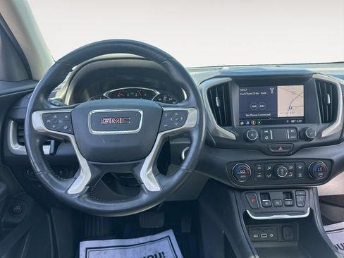 Used 2020 GMC Terrain Denali w/ Denali Premium Package AWD/4WD image 9